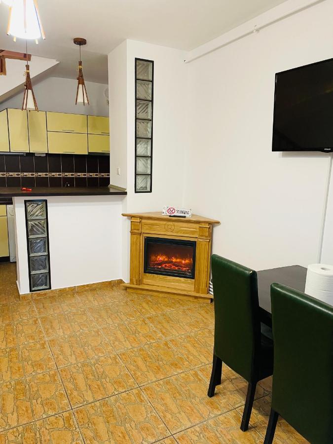 Casa Cu Balcon Apartment Брашов Екстериор снимка