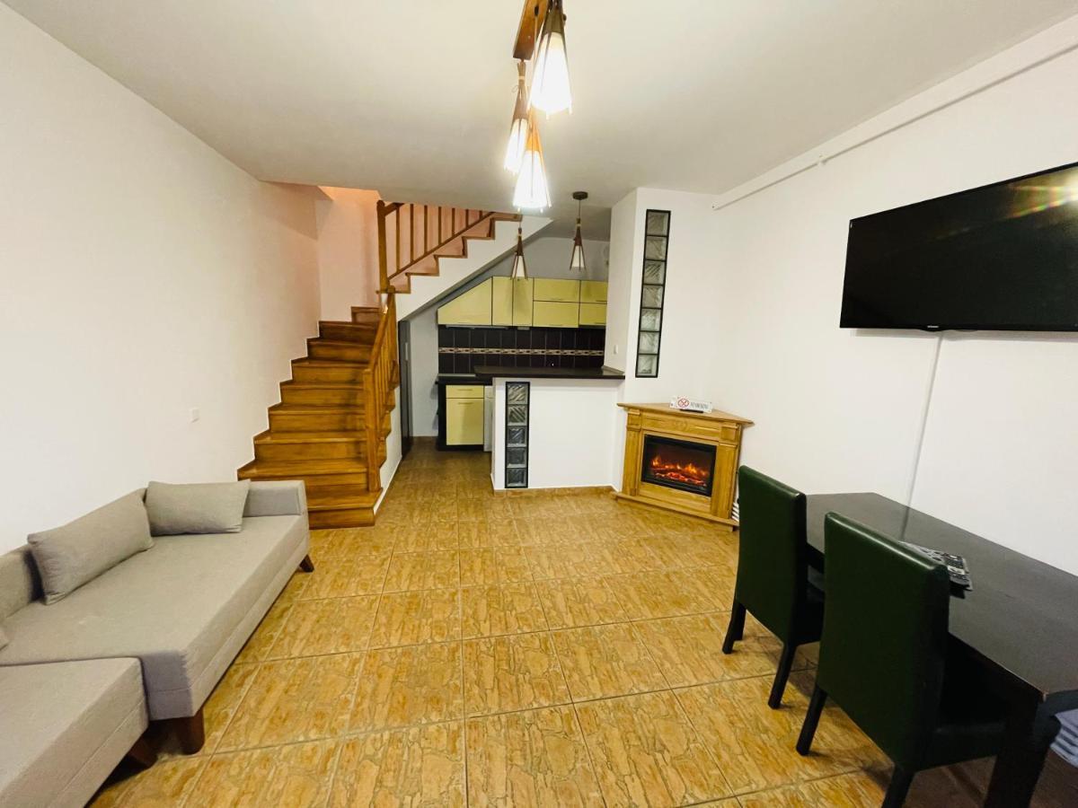 Casa Cu Balcon Apartment Брашов Екстериор снимка