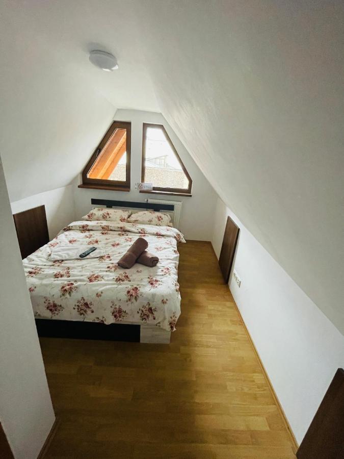 Casa Cu Balcon Apartment Брашов Екстериор снимка