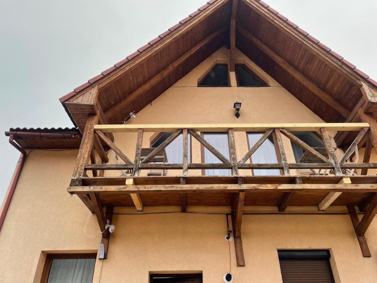 Casa Cu Balcon Apartment Брашов Екстериор снимка