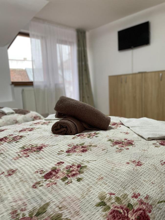 Casa Cu Balcon Apartment Брашов Екстериор снимка
