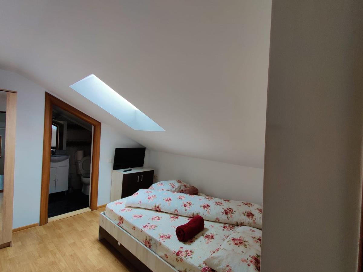 Casa Cu Balcon Apartment Брашов Екстериор снимка