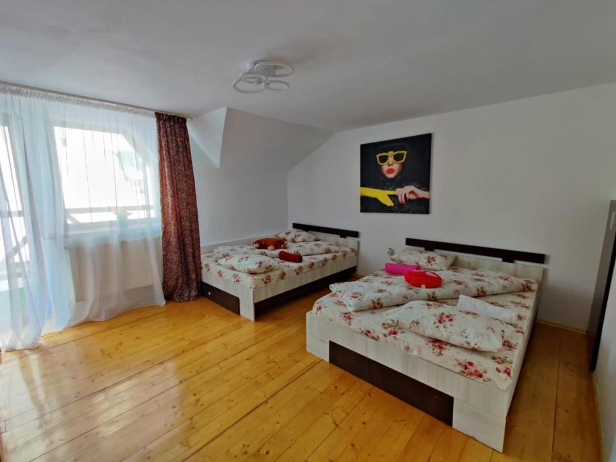 Casa Cu Balcon Apartment Брашов Екстериор снимка